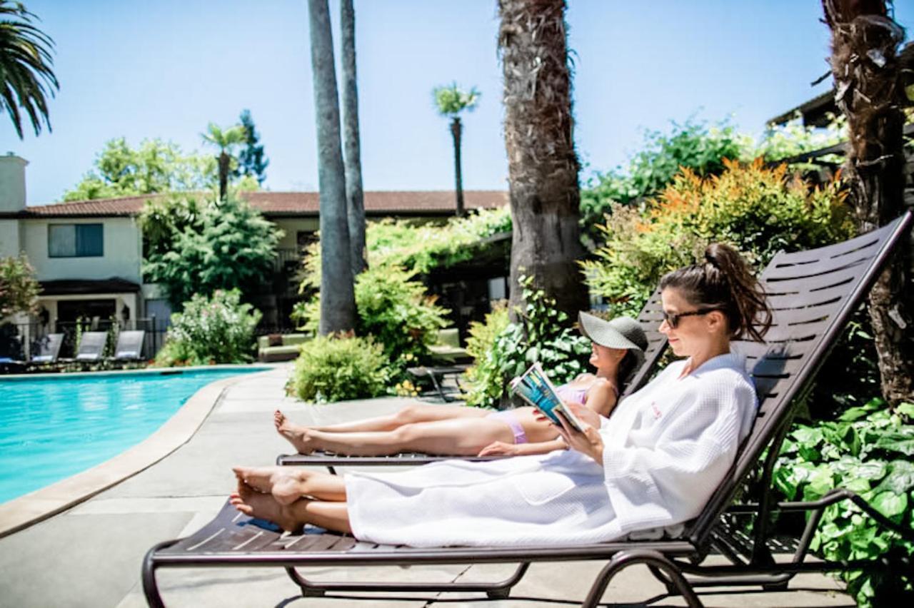 Roman Spa Resort Calistoga Buitenkant foto