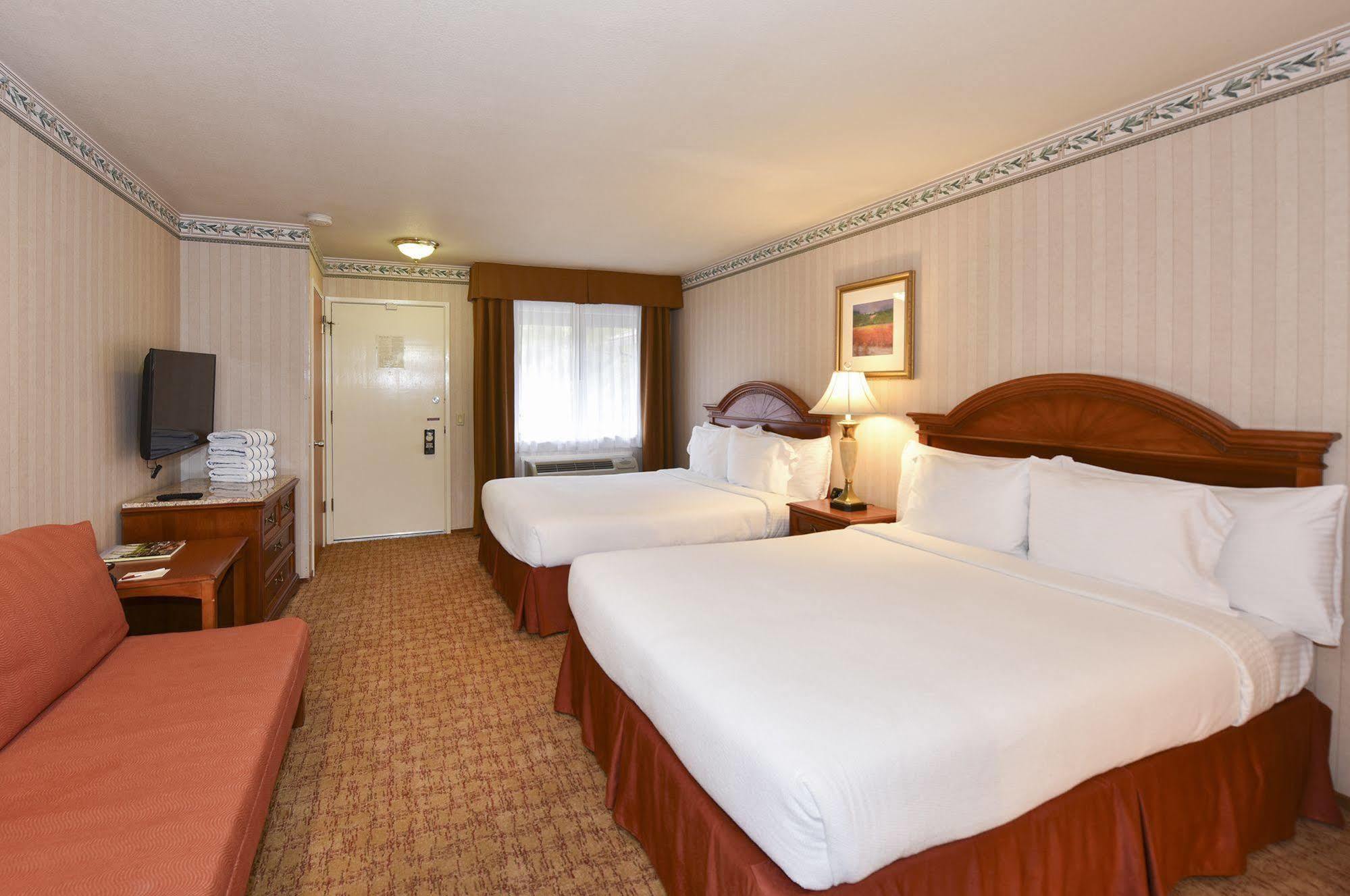 Roman Spa Resort Calistoga Buitenkant foto
