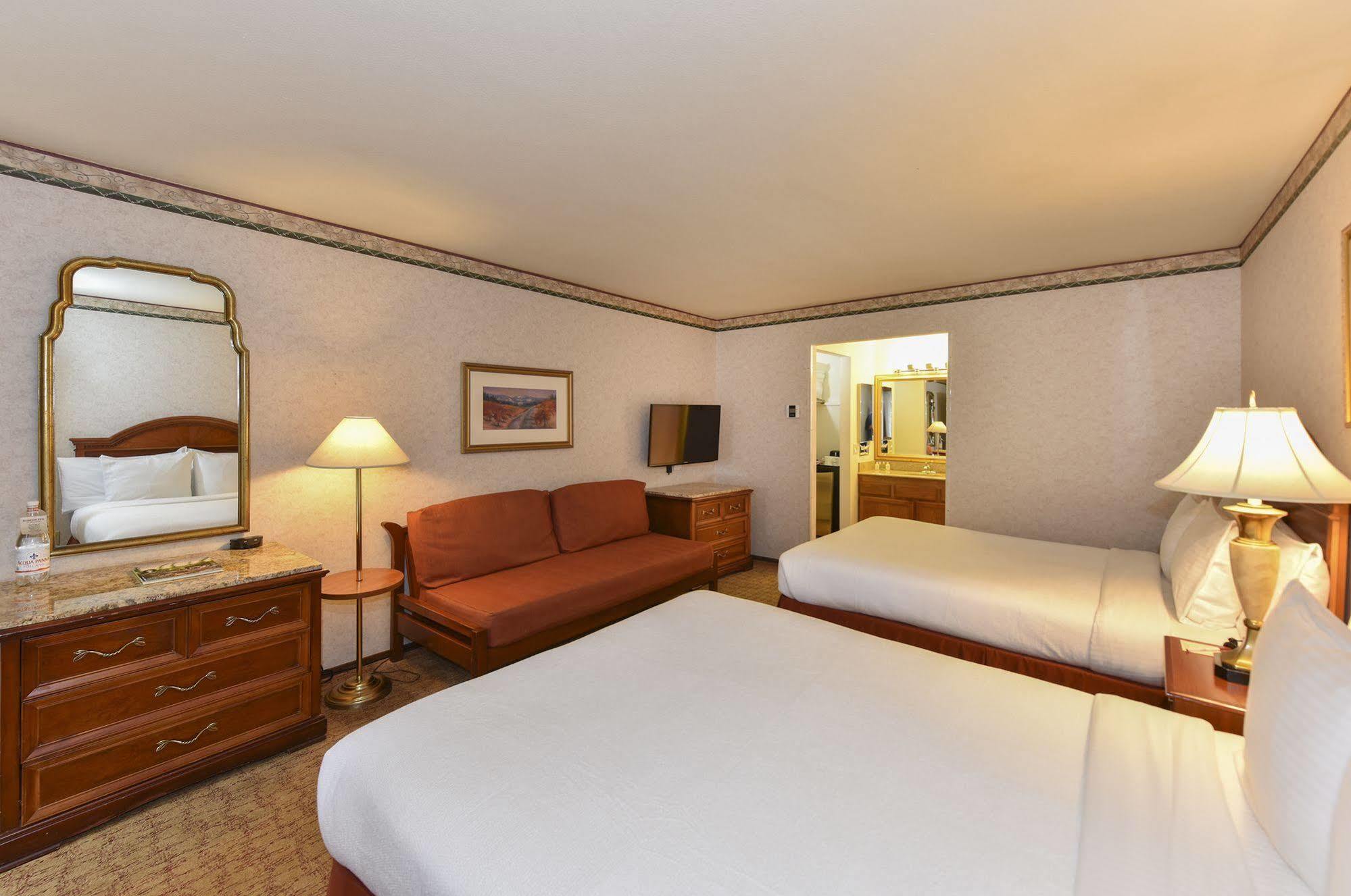 Roman Spa Resort Calistoga Buitenkant foto