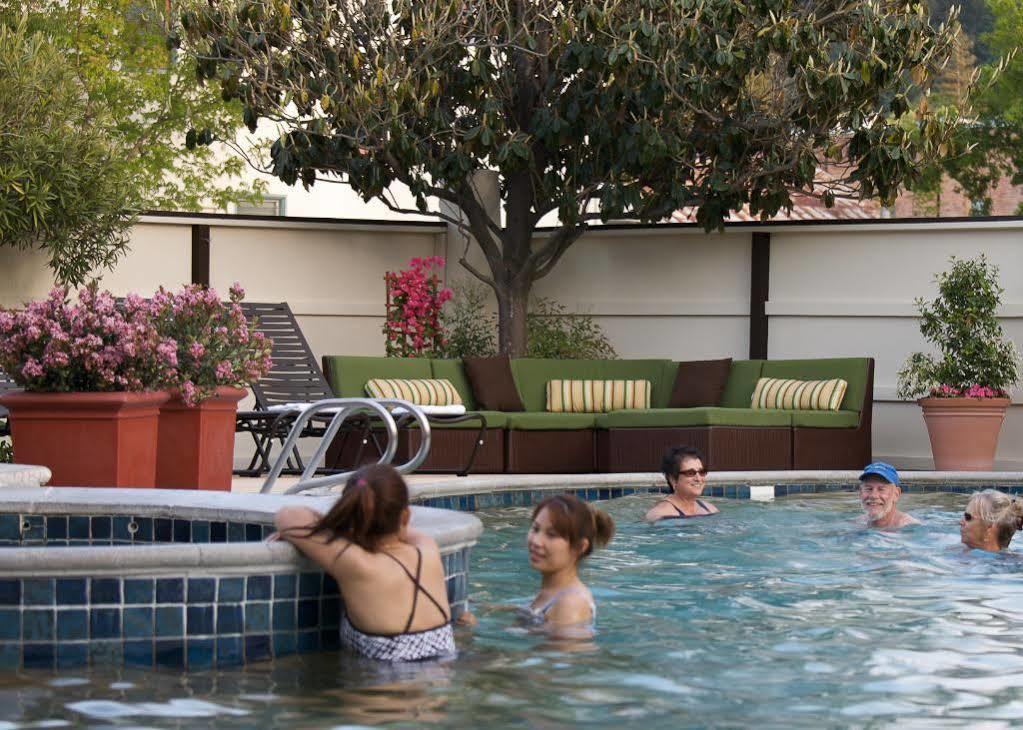 Roman Spa Resort Calistoga Buitenkant foto