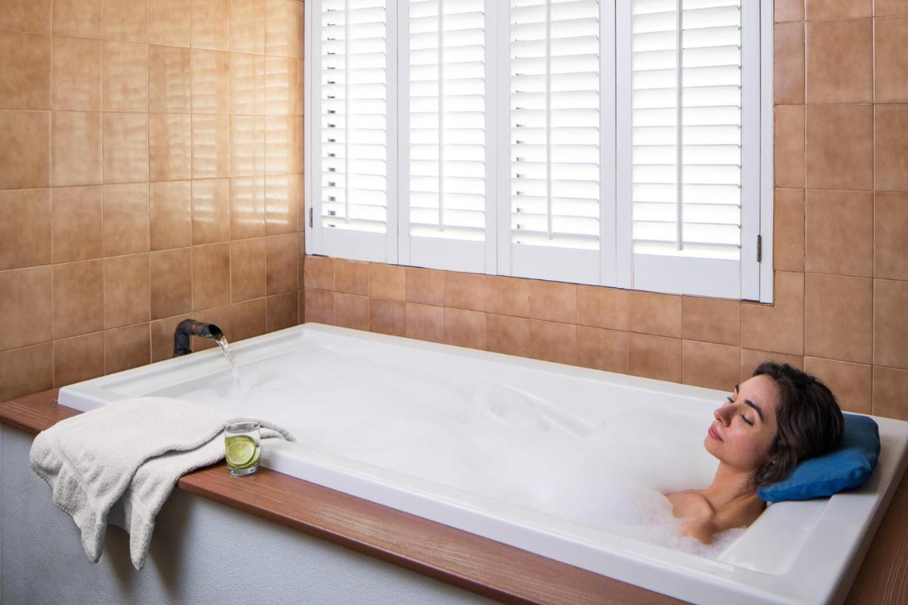 Roman Spa Resort Calistoga Buitenkant foto